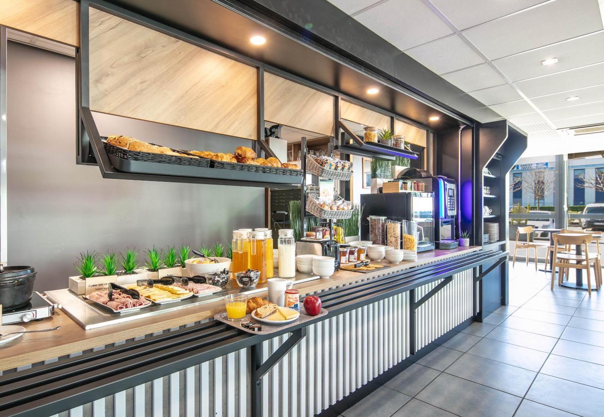 B&B Hotel Lyon Aeroport Saint-Quentin-Fallavier Exterior photo